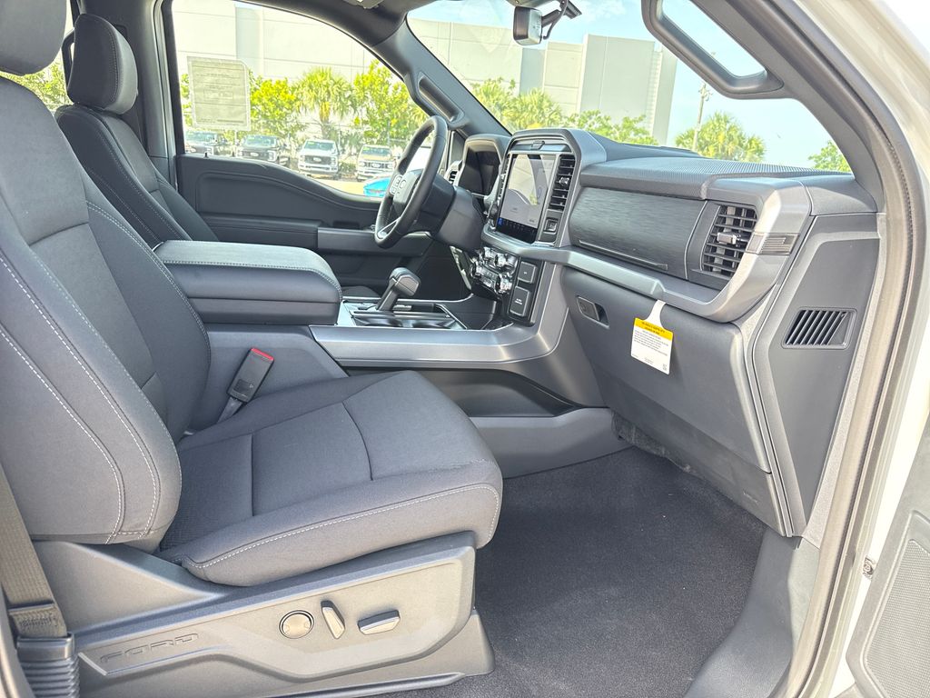New 2026 White Ford XLT image 23