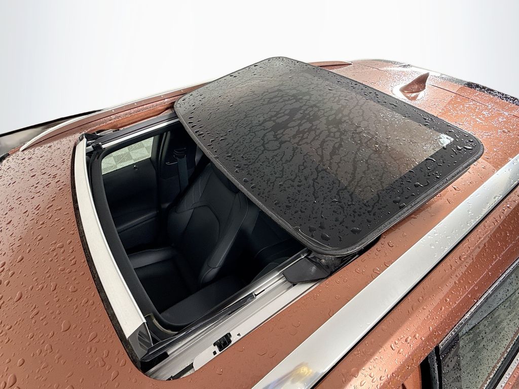 Thumbnail: 2025 Lexus UX - 22