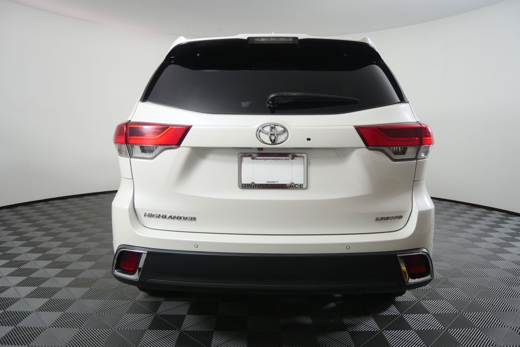 Thumbnail: 2019 Toyota Highlander - 4