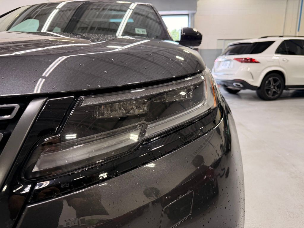 Thumbnail: 2026 Land Rover Range Rover Velar - 9