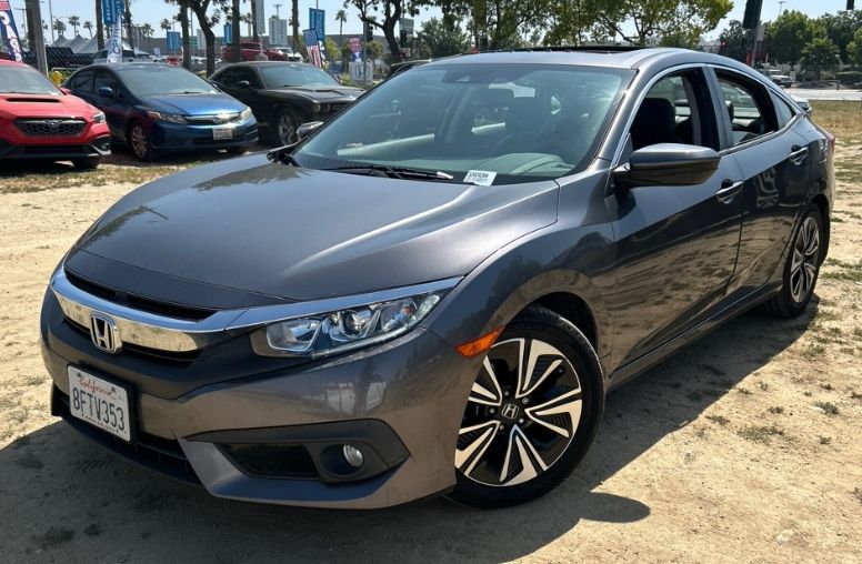Used 2018 Honda Civic EX-L 4D Sedan