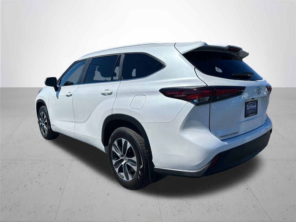 2026 Toyota Highlander Hybrid XLE