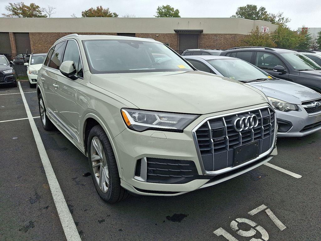 Thumbnail: 2022 Audi Q7 - 3