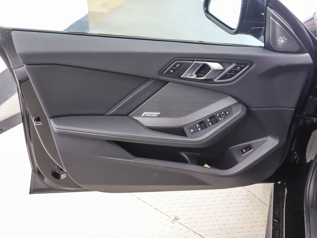 Thumbnail: 2025 BMW 2 Series - 9