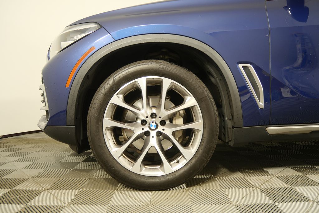 Thumbnail: 2021 BMW X5 - 7