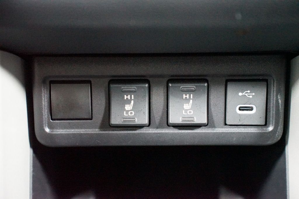 Thumbnail: 2025 Toyota Corolla Cross - 22