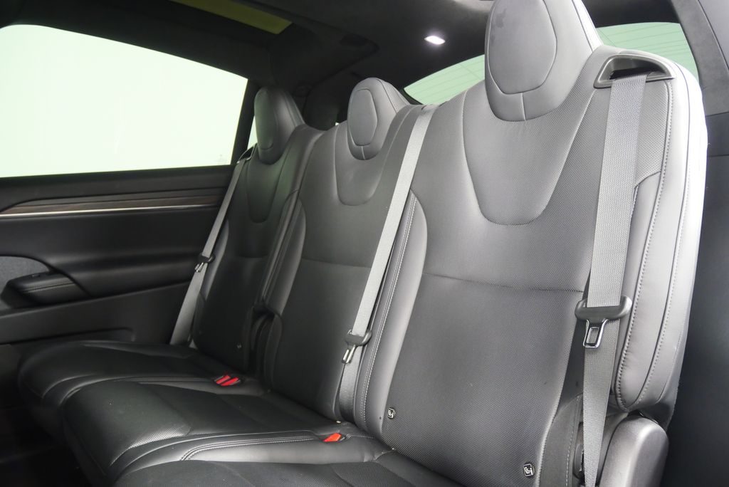 Thumbnail: 2022 Tesla Model X - 15