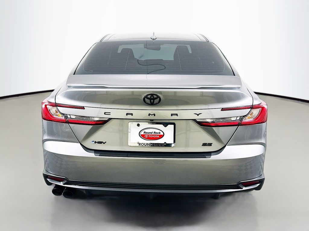 2025 Toyota Camry SE 6