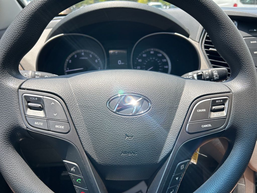 2017 Frost White Pearl Hyundai Santa Fe Sport 2.4 Base AWD SUV