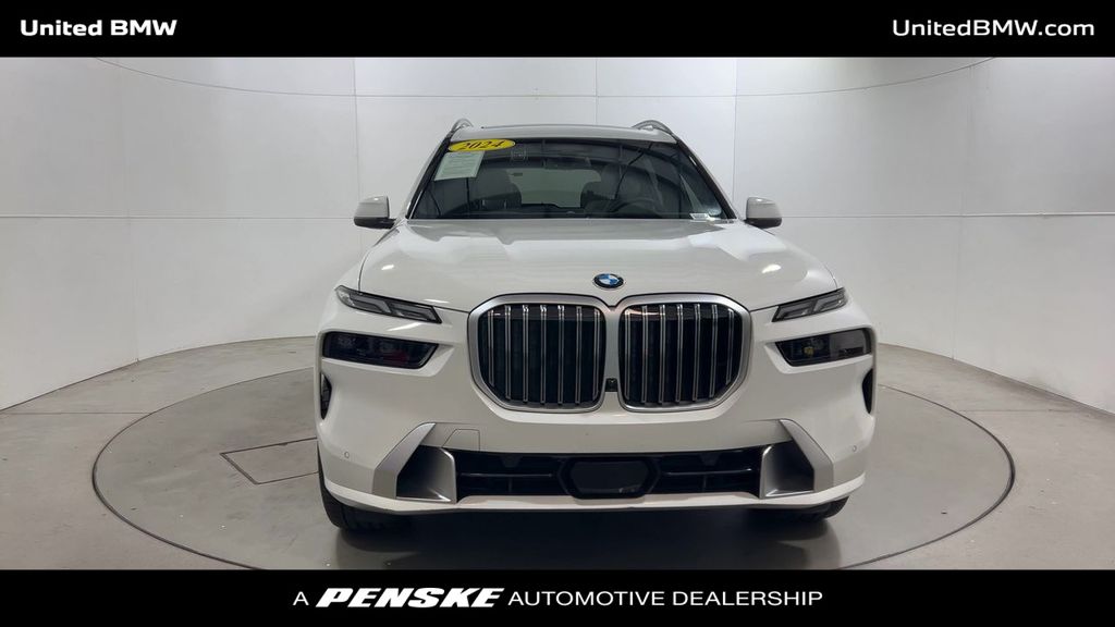 Thumbnail: 2024 BMW X7 - 3