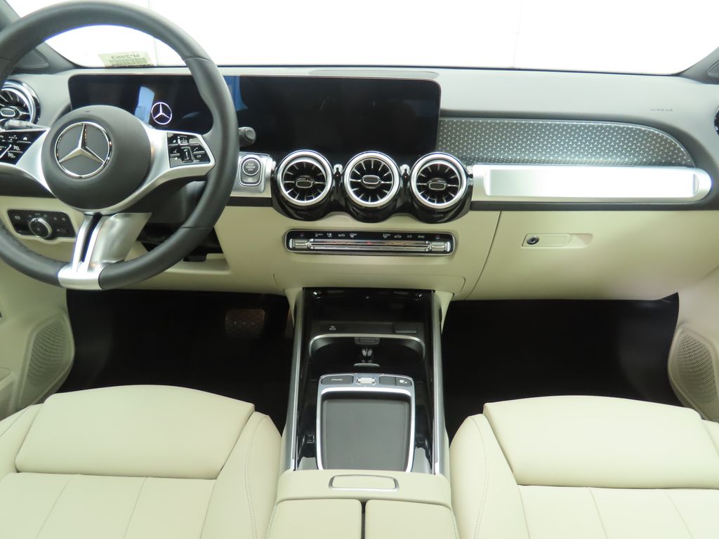 2025 Mercedes-Benz GLB 250 13