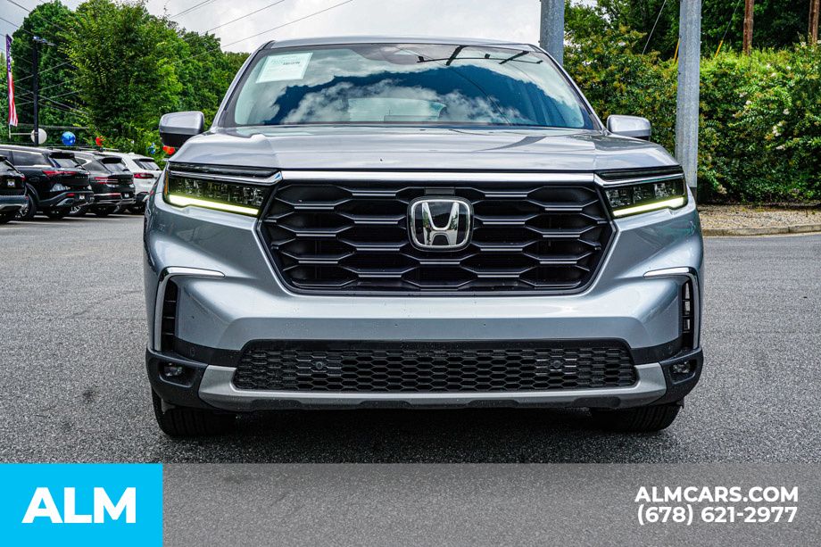 Used 2025 Silver Honda EX-L image 9