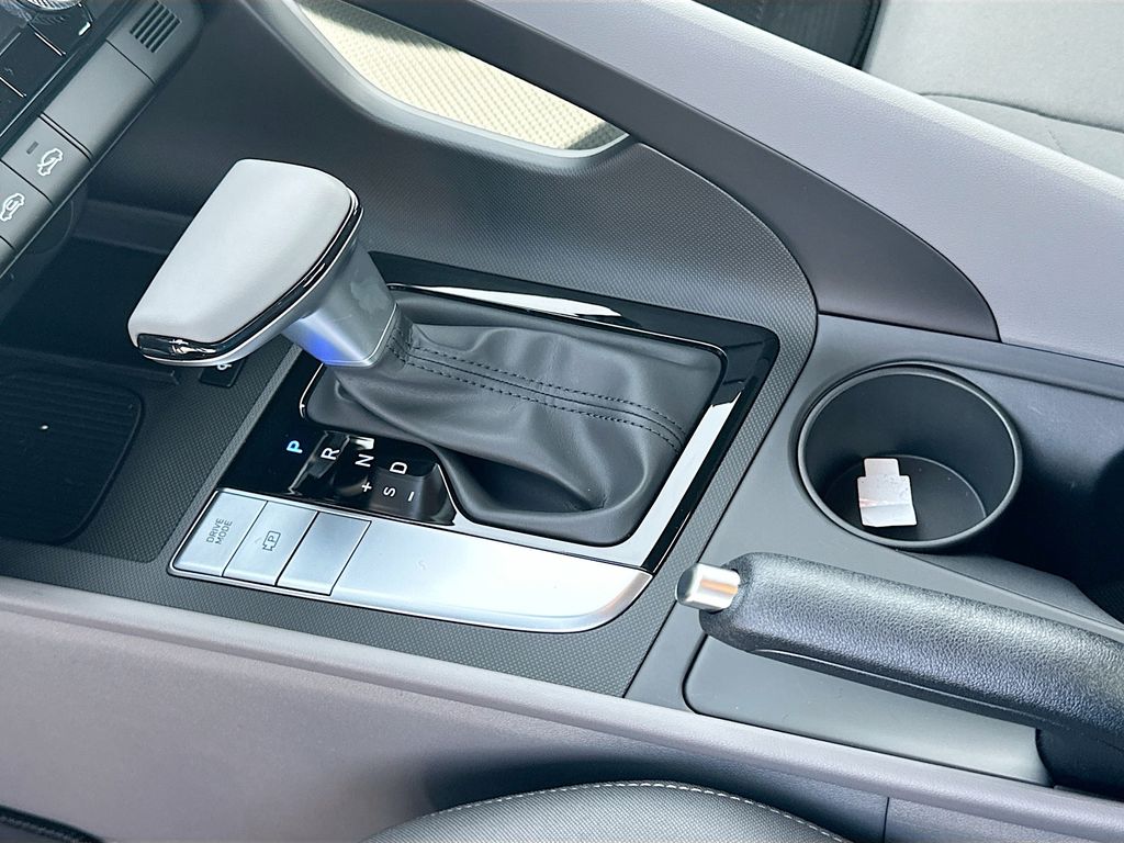 Thumbnail: 2025 Hyundai Elantra - 14