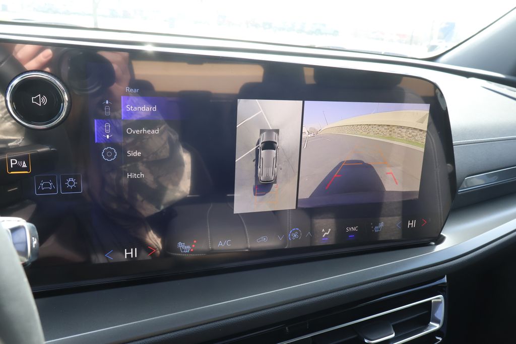 Thumbnail: 2026 Chevrolet Traverse - 27