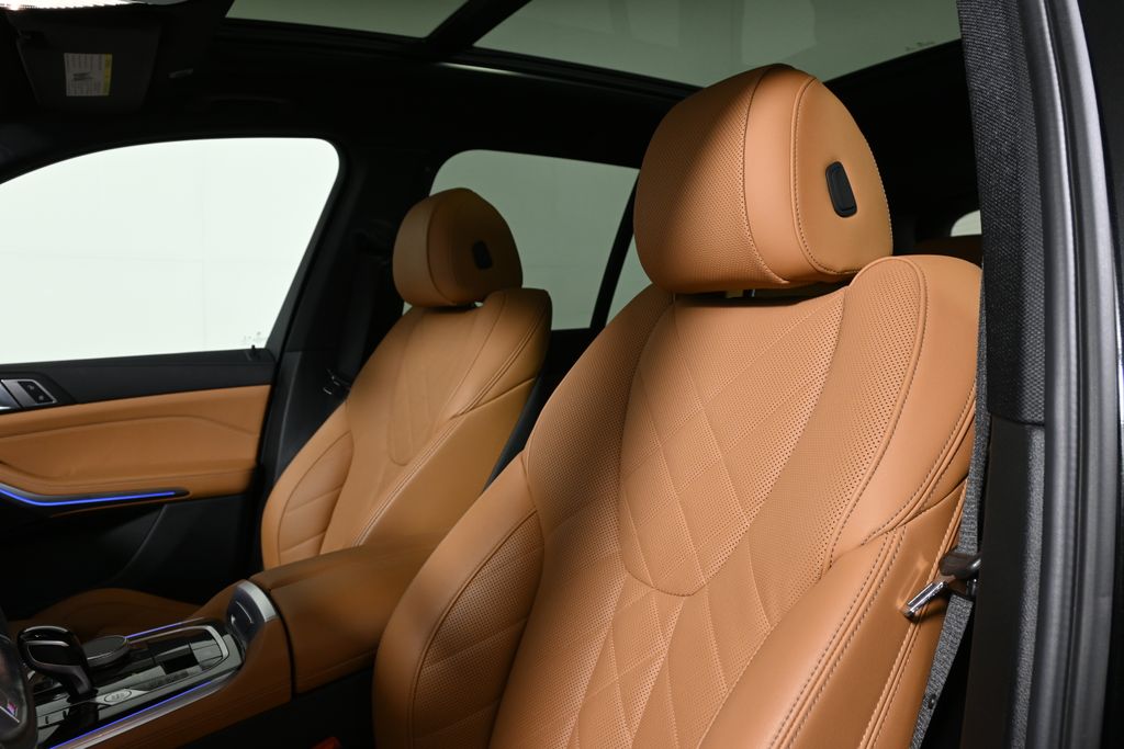 Thumbnail: 2023 BMW X5 - 16
