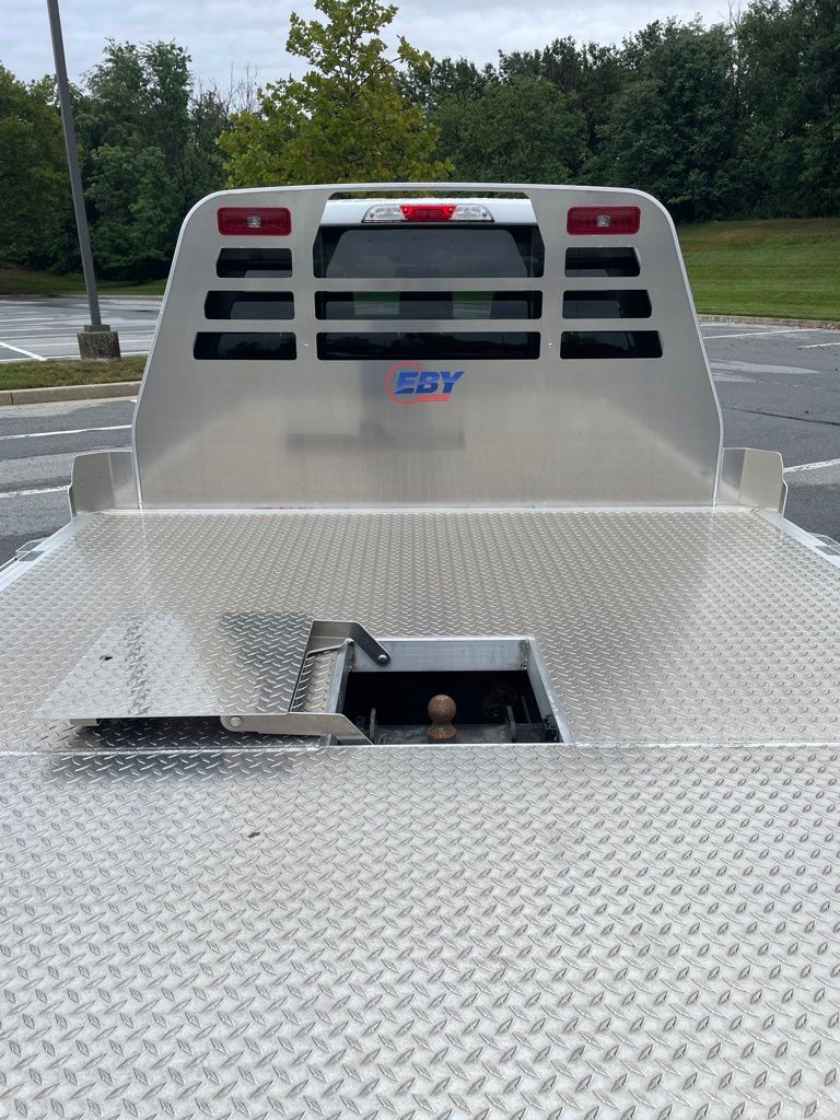 2026 Ford F-350 Chassis LARIAT