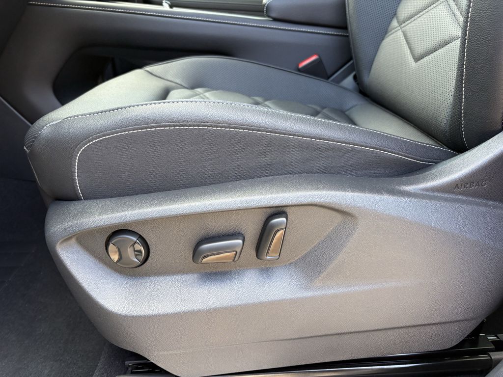 New 2026 Opal White Volkswagen 2.0T SE w/Technology image 13