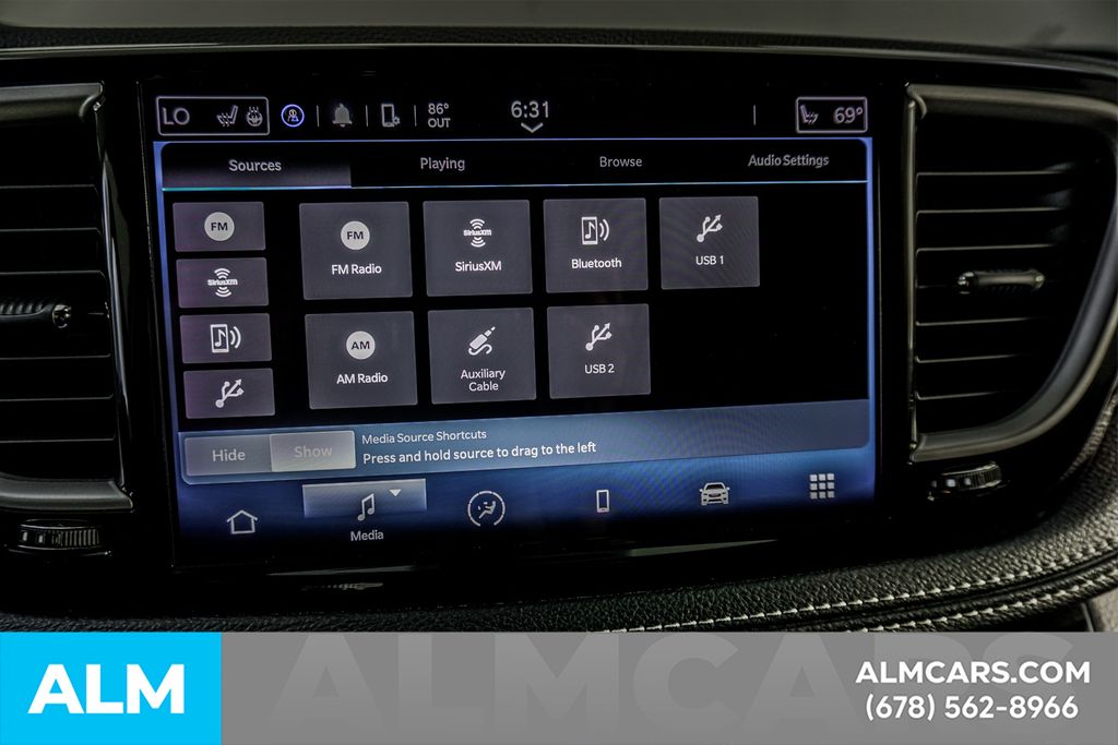 Used 2023 Black Chrysler Touring L image 37