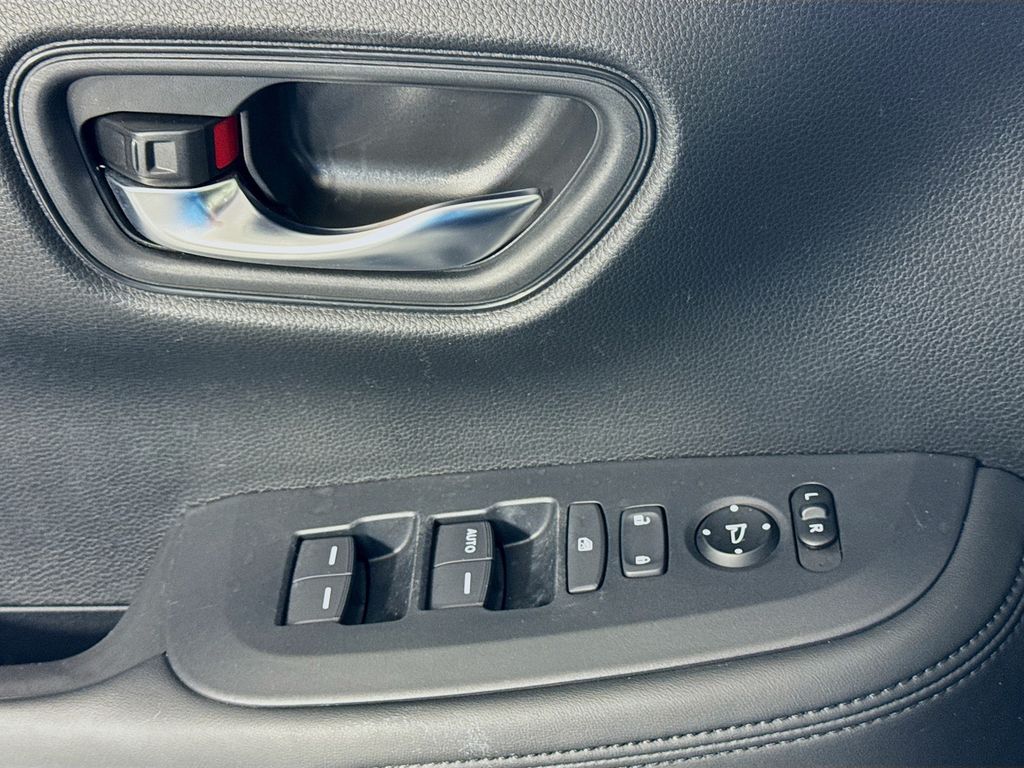 Used Car 2023 Honda Hr-v  Lx For Sale Under $25,000 In Austin, Texas