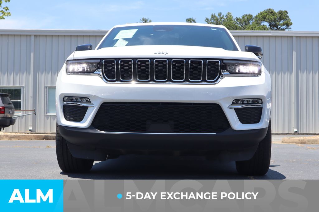 Used 2024 White Jeep 4xe image 3