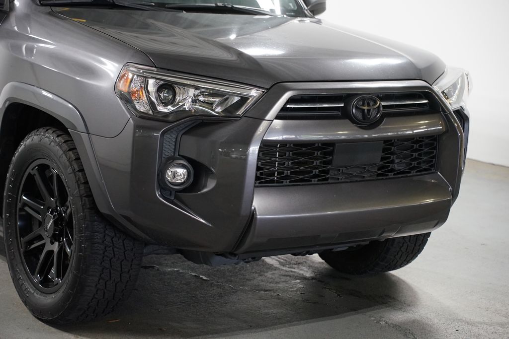 Thumbnail: 2022 Toyota 4Runner - 4