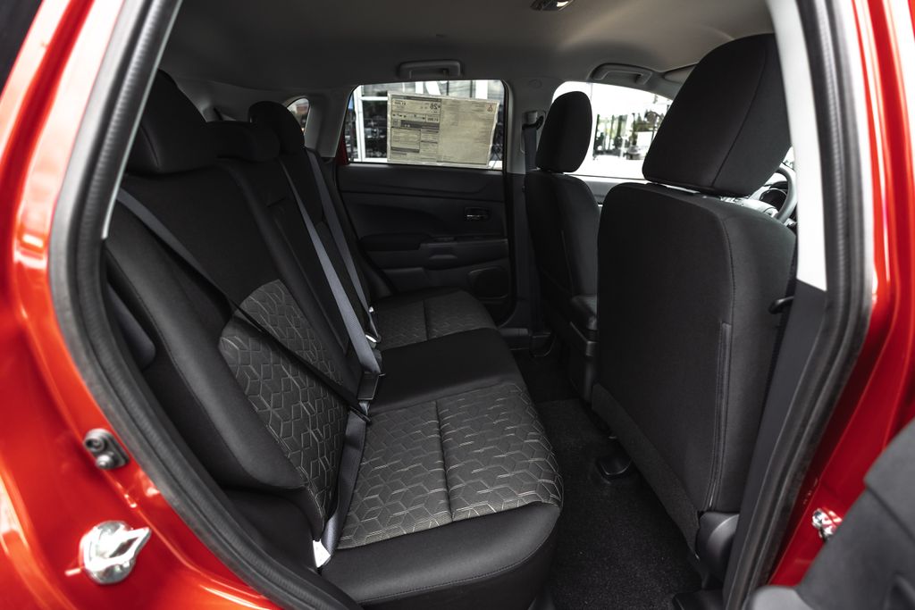2026 Mitsubishi Outlander Sport 2.0 ES thumbnail 28