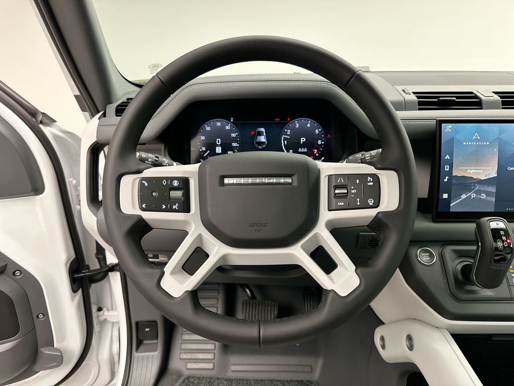 Thumbnail: 2025 Land Rover Defender - 15