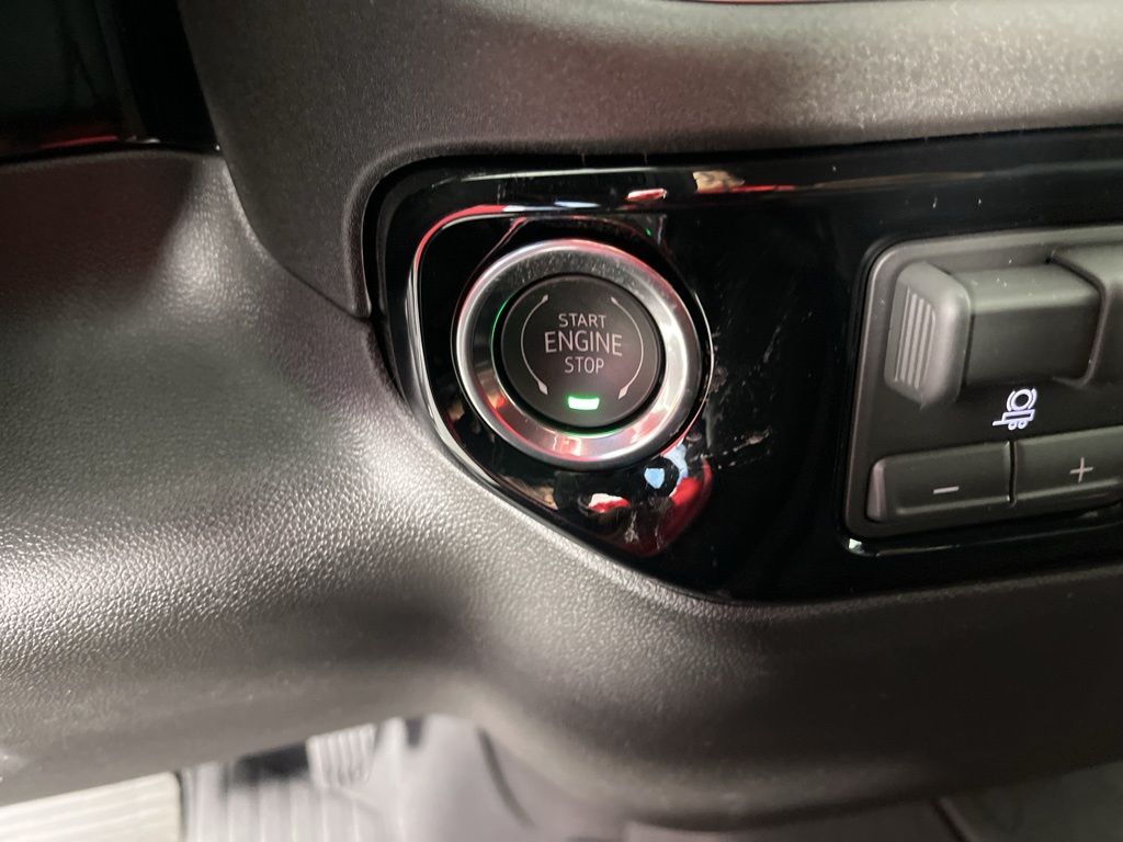 Thumbnail: 2026 Chevrolet Silverado 1500 - 32