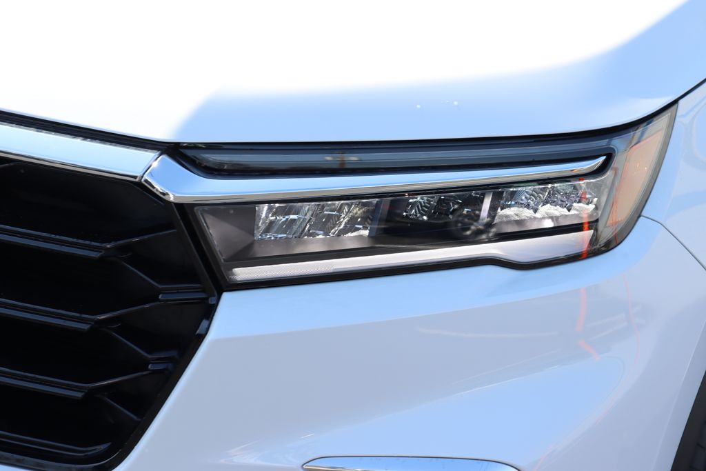 2025 Honda Pilot Touring 9
