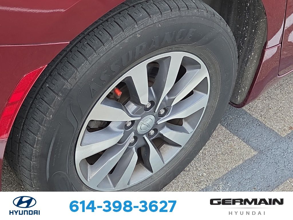 Used 2020 Red Chrysler Touring L Plus image 13