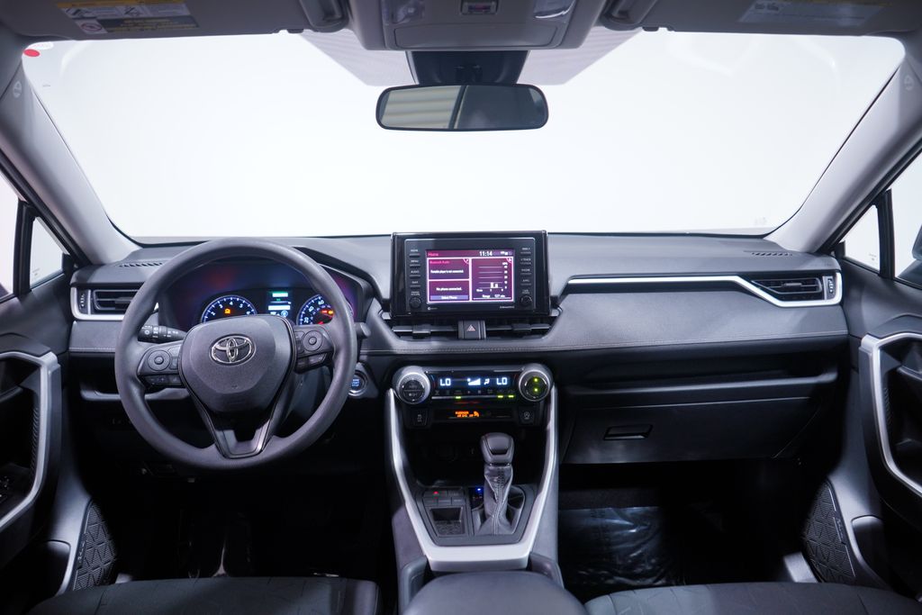 Thumbnail: 2020 Toyota RAV4 - 9