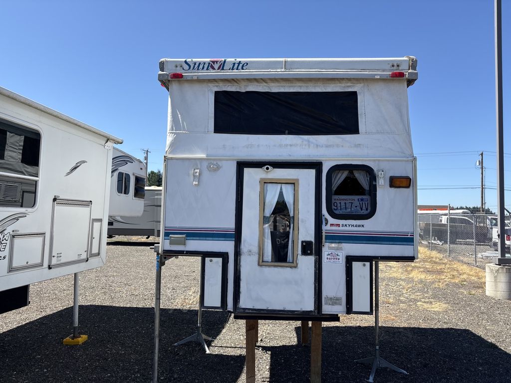 1995 SUNSET PARK SUNLITE 195 Camper Trailer