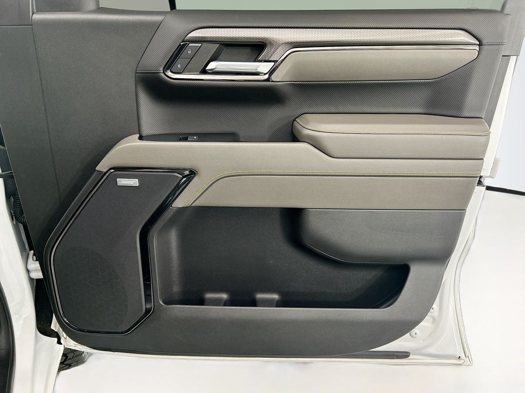Thumbnail: 2023 Chevrolet Silverado 1500 - 23