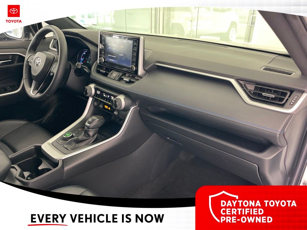 2021 Toyota RAV4 XSE - Photo 31