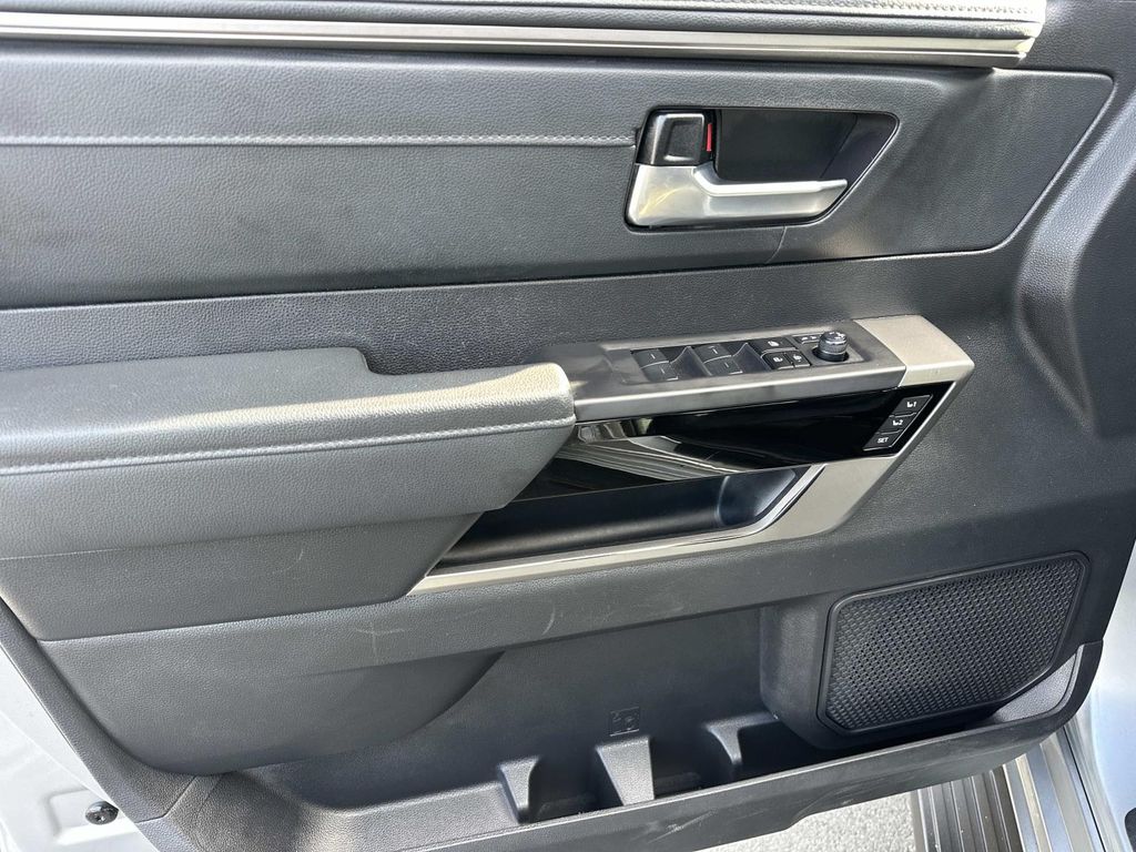 Thumbnail: 2023 Toyota Sequoia - 32