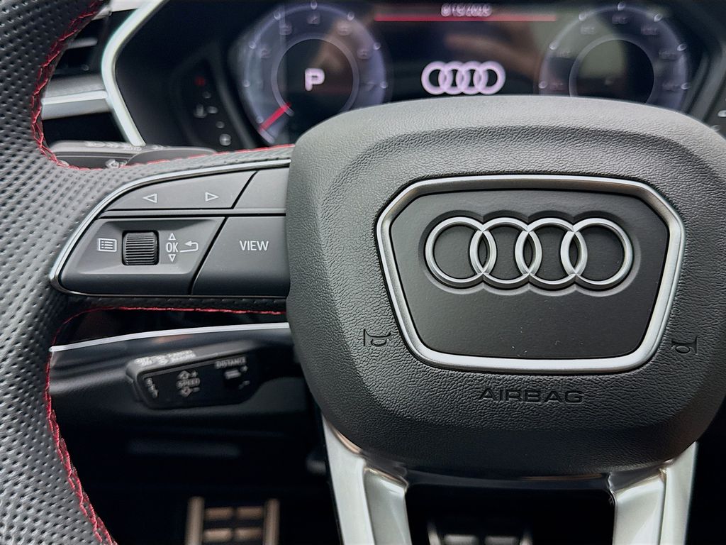 Thumbnail: 2025 Audi Q3 - 12