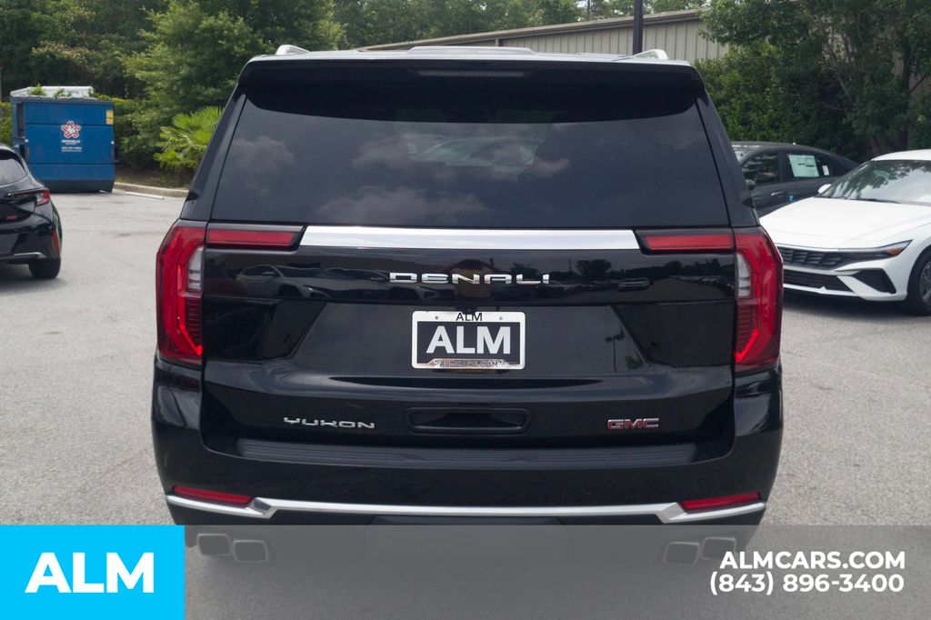 Used 2025 Onyx Black GMC Denali image 6