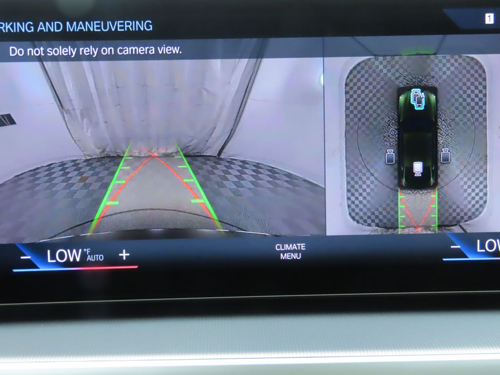 Thumbnail: 2023 BMW i4 - 16