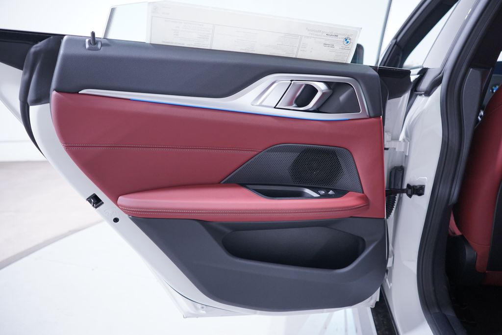 Thumbnail: 2026 BMW i4 - 14