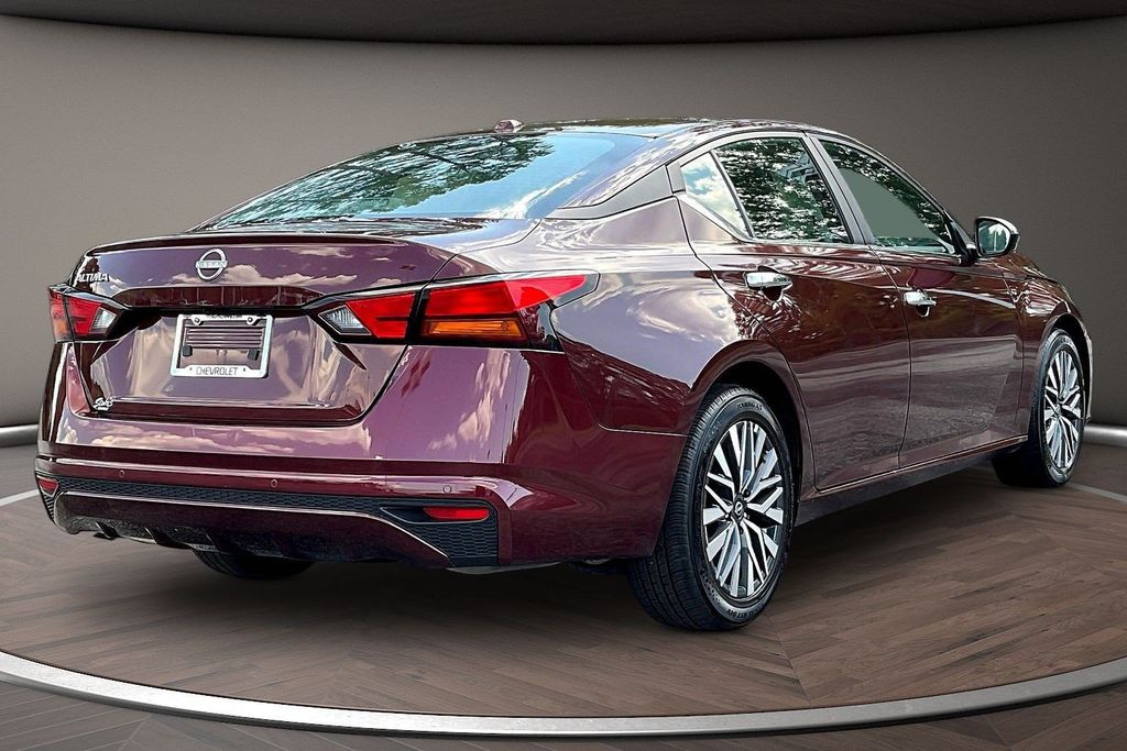 Used 2025 Nissan Altima Sedan