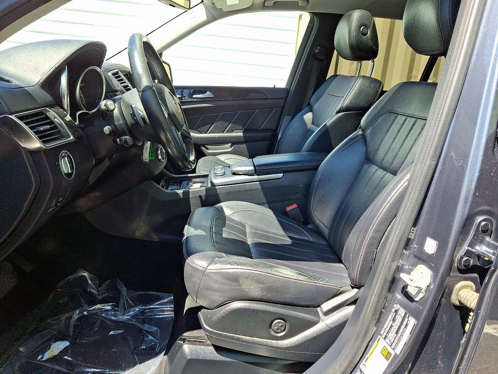 Thumbnail: 2016 Mercedes-Benz GL-Class - 13