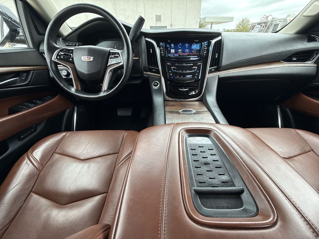 Thumbnail: 2015 Cadillac Escalade - 19