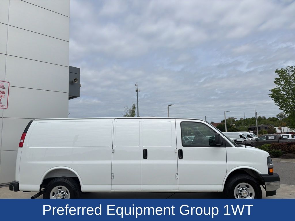 2026 Chevrolet Express Cargo 2500 Extended Wheelbase, WT, RWD