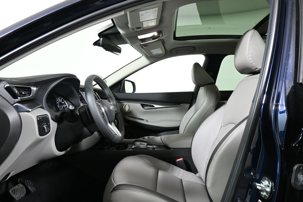 2025 INFINITI QX50 Luxe 3