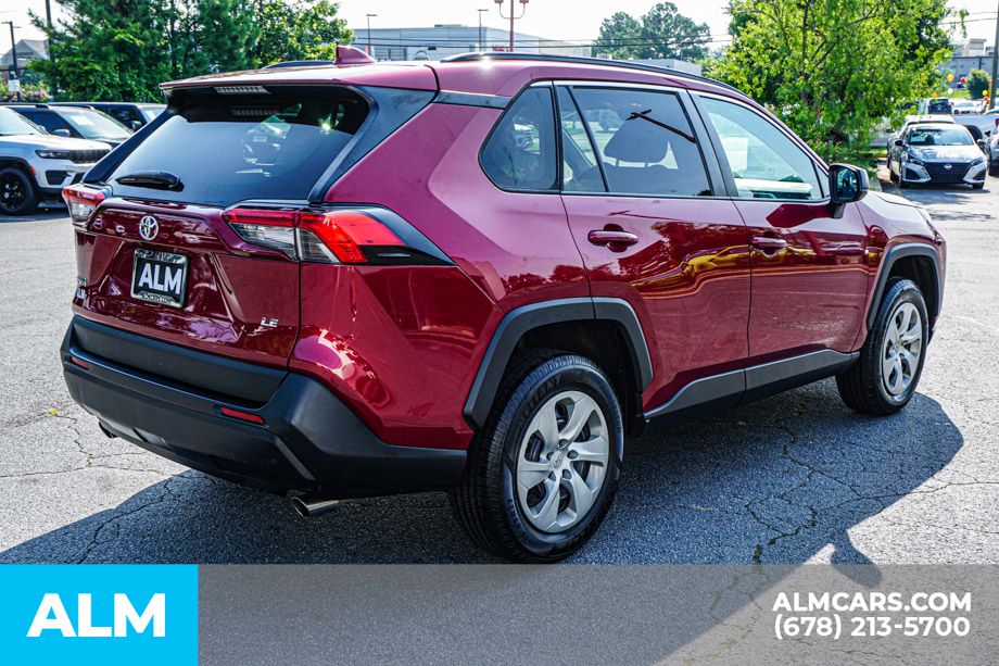 2021 Toyota RAV4 LE - Photo 6