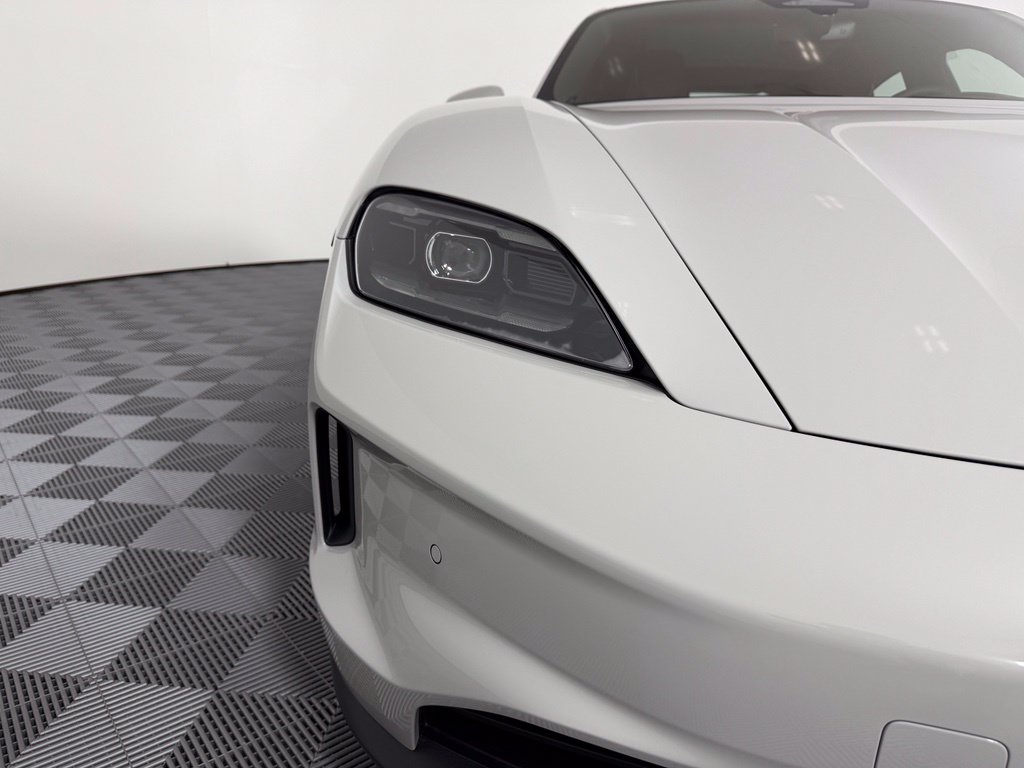Thumbnail: 2026 Porsche Taycan - 10