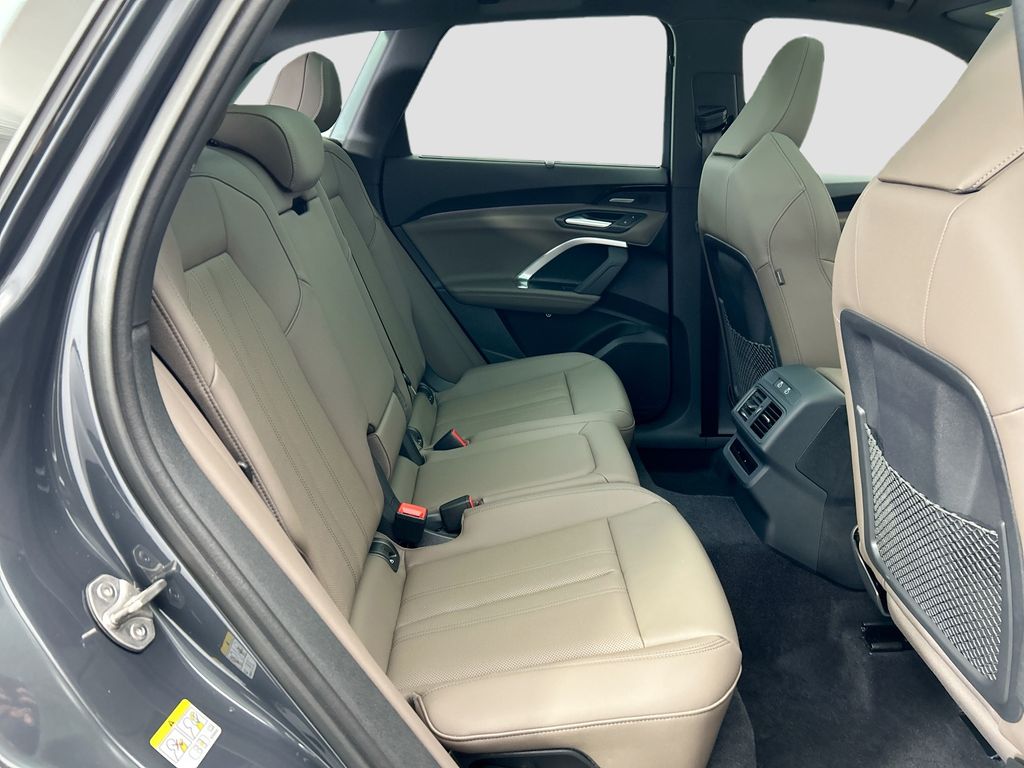 Thumbnail: 2025 Audi Q5 - 22