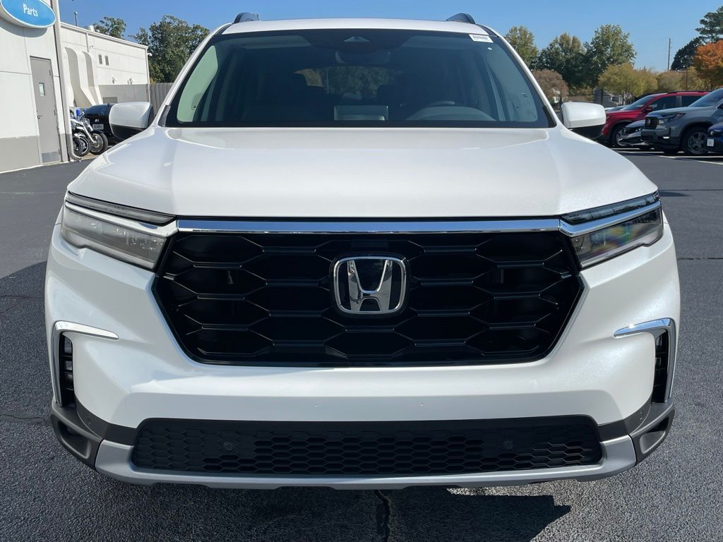 2025 Honda Pilot Touring 8