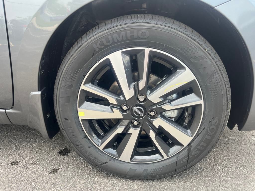 2025 Nissan Versa 1.6 SV photo