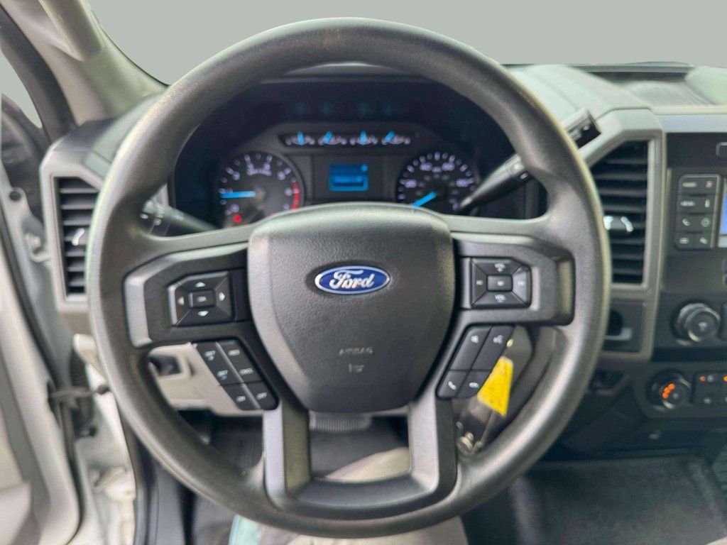 Used 2020 Oxford White Ford XL image 17